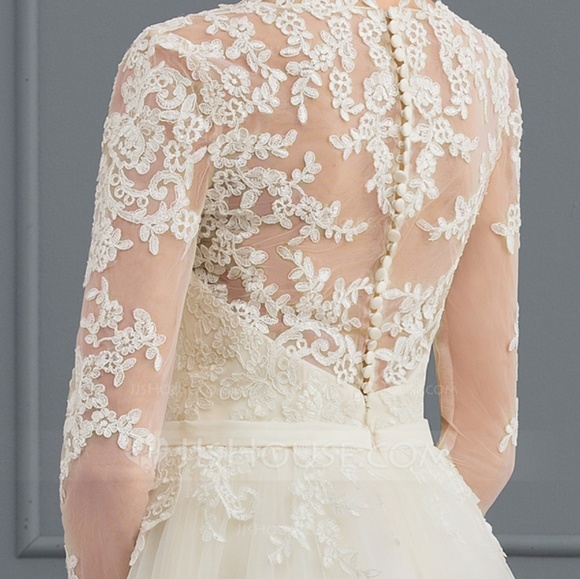 Brand new, Vintage, Lace Wedding Dress - Picture 4 of 4